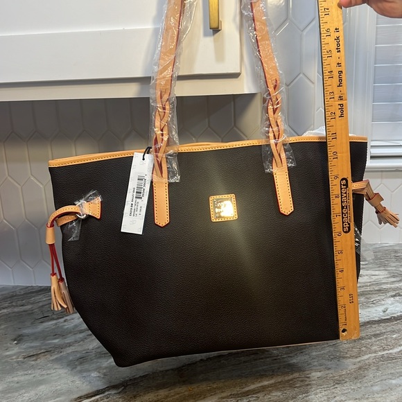 NWT Brown Dooney and Bourke Bailey Bag - Picture 4 of 7